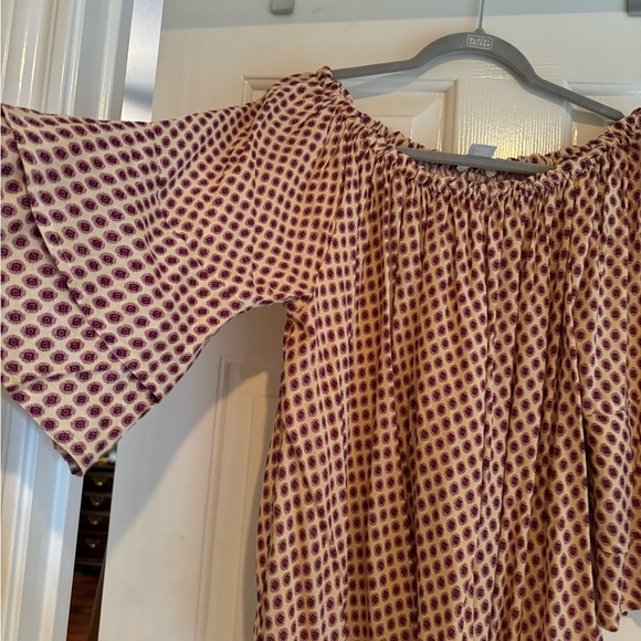 Venus Top - Picture 2 of 6